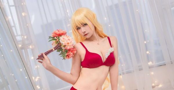 《漂亮的女邻居》hd