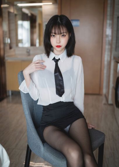 女幽灵